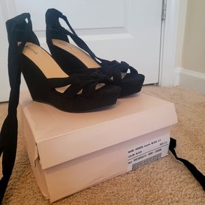 Strappy Black Wedges